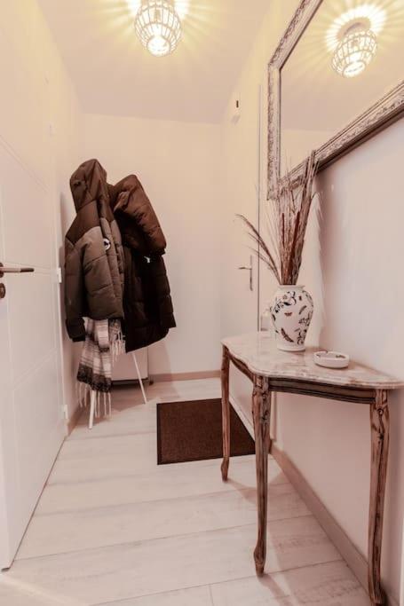 Forest Chic : Maison San Marina Apartment Parmain Bagian luar foto
