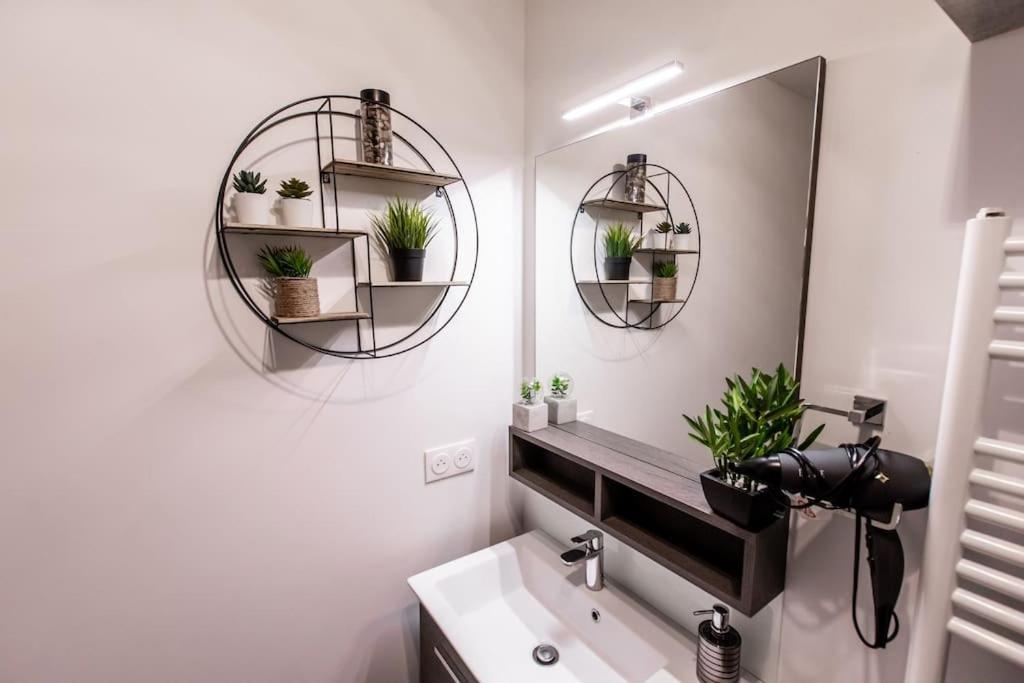 Forest Chic : Maison San Marina Apartment Parmain Bagian luar foto