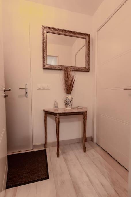 Forest Chic : Maison San Marina Apartment Parmain Bagian luar foto
